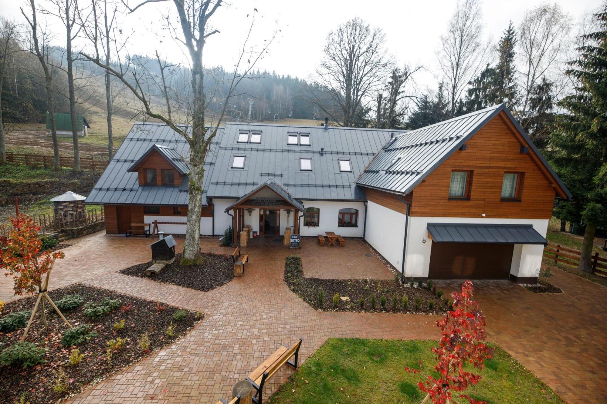 Gasthof Apidae *