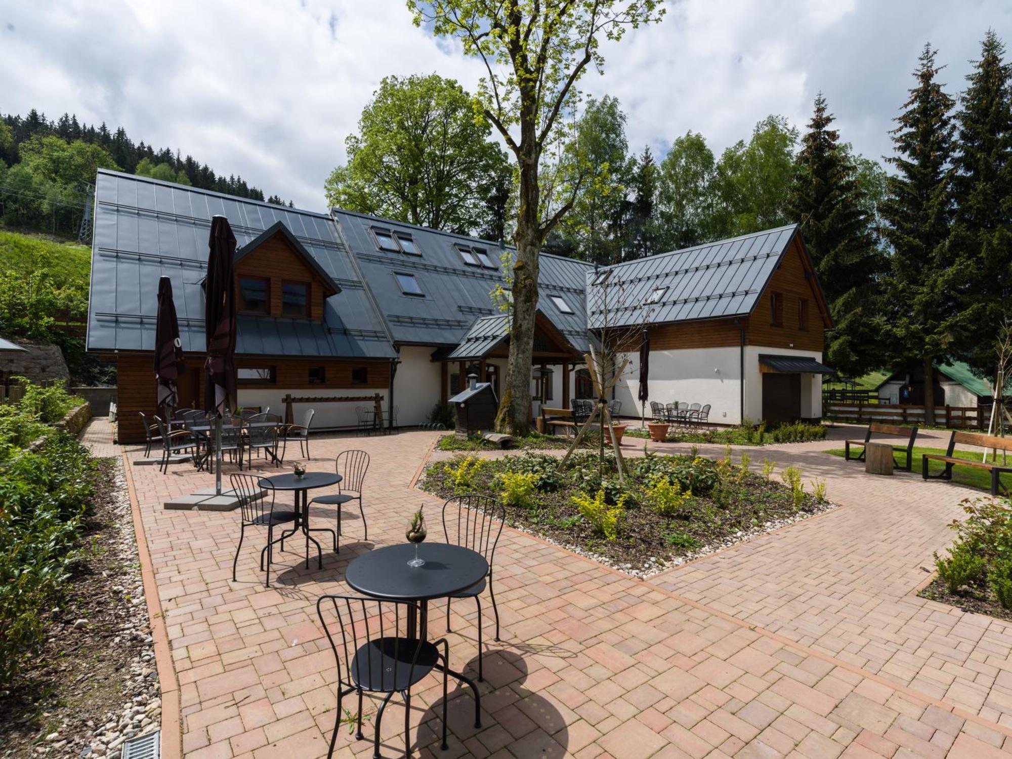 Gasthof Apidae *